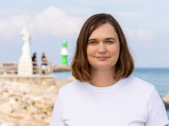 OB-Kandidatin Claudia Müller in Warnemünde